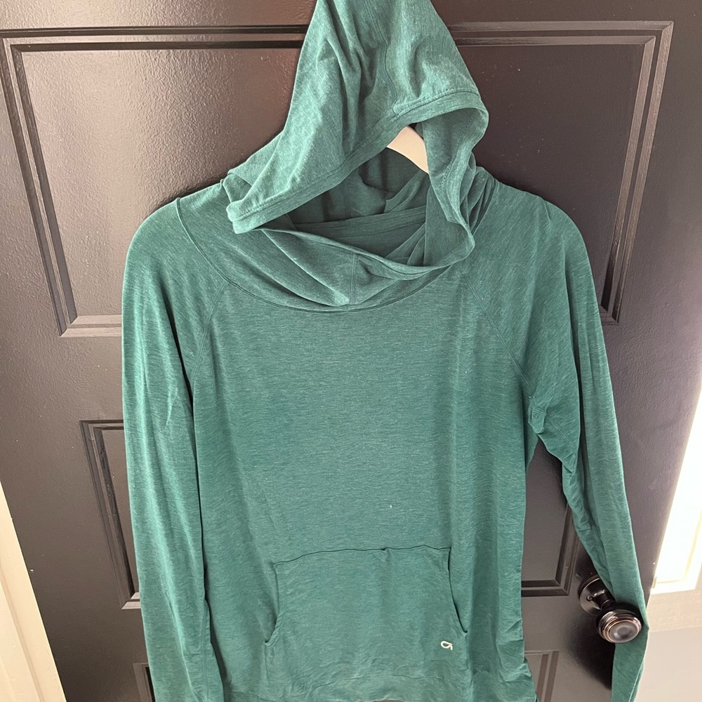Gap Body athletic pullover